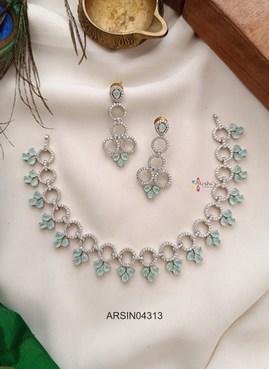 Pale Green Rosium Polish Necklace