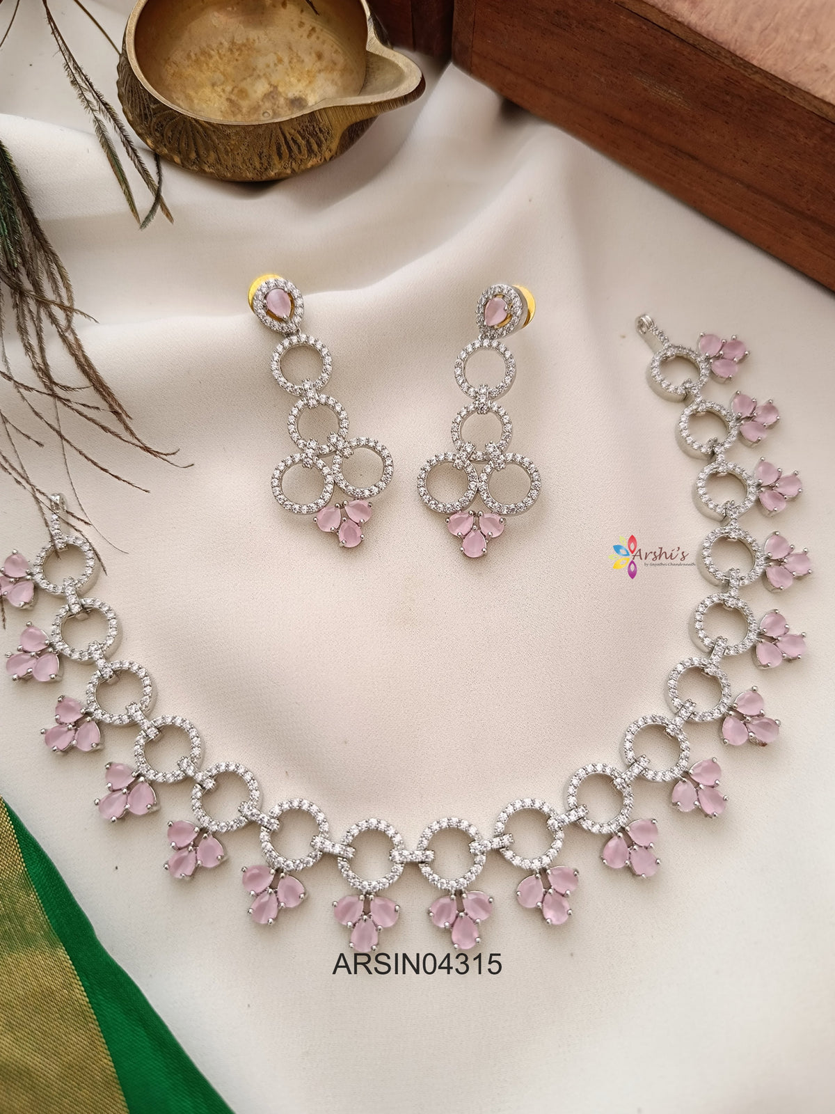 Pale Pink Rosium Polish Necklace