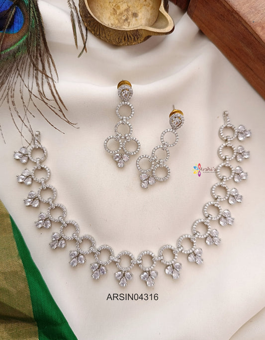 White Rosium Polish Necklace
