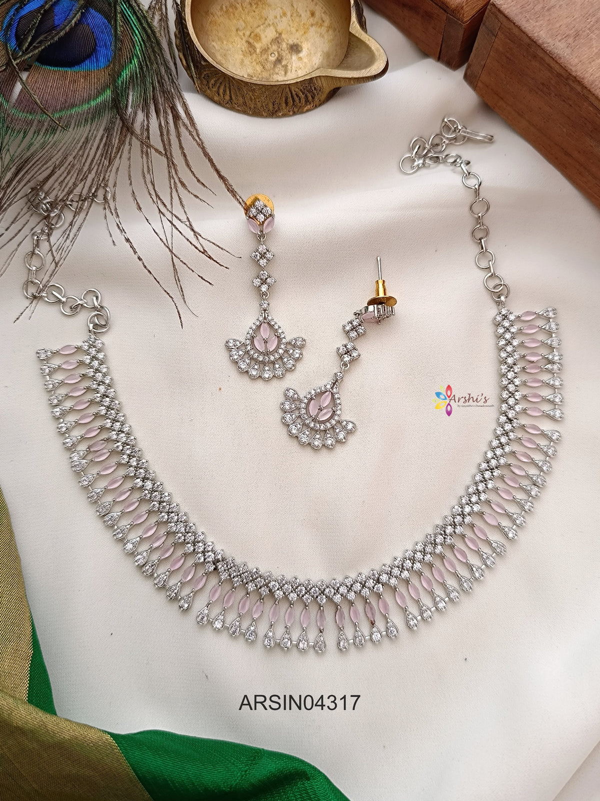 Pale Pink Rosium Polish Necklace