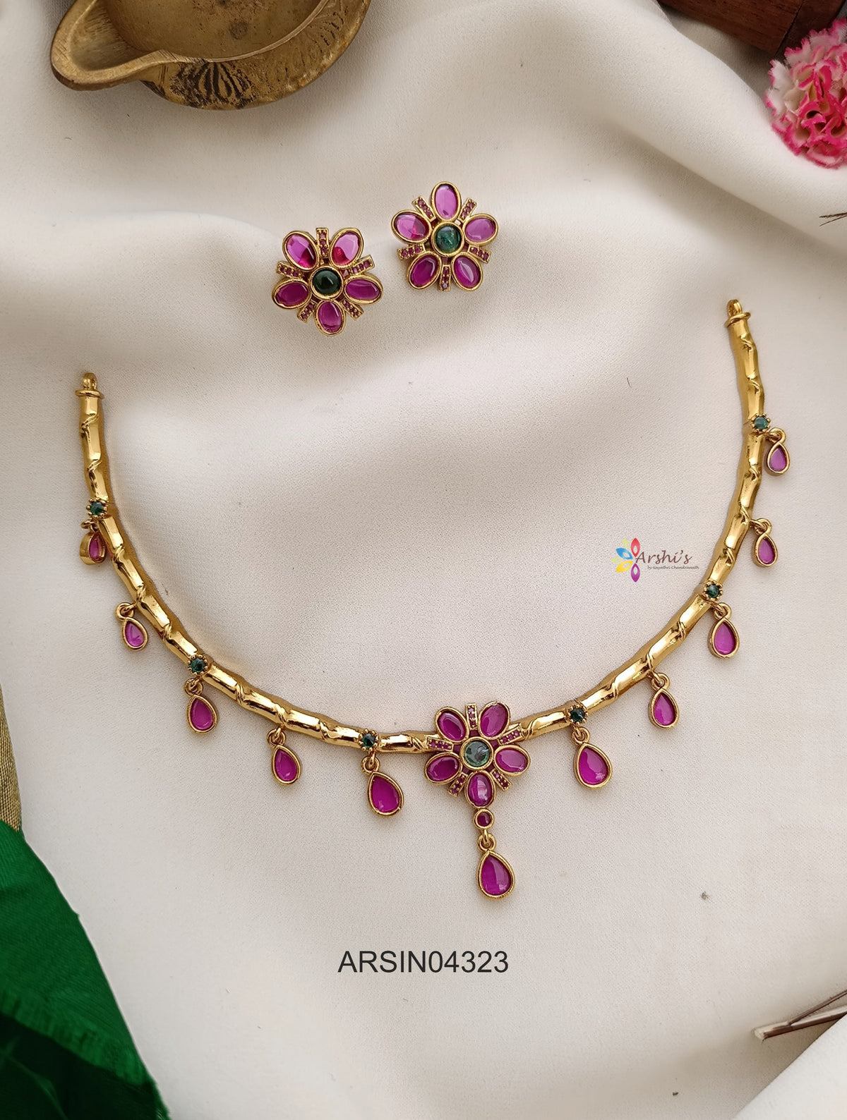 Kemp Tear Drops Hasli Necklace
