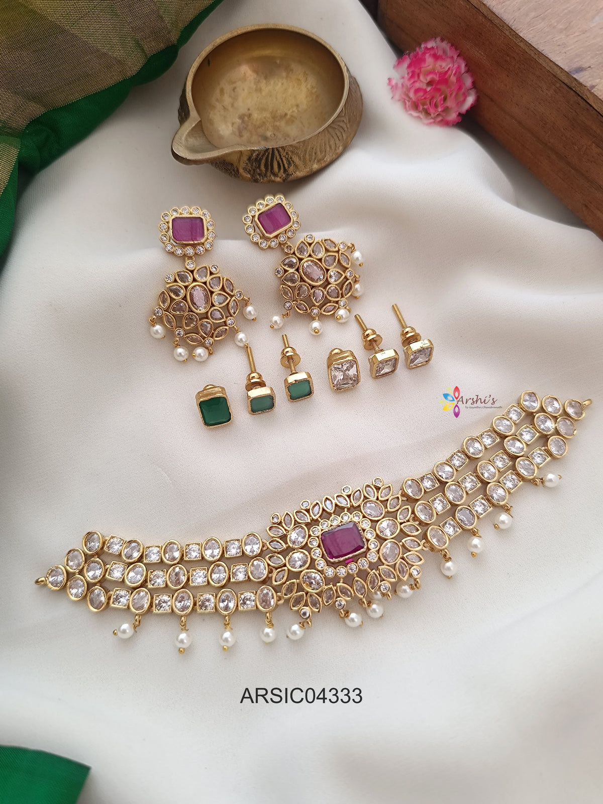 Stone Changeable Kundan Choker