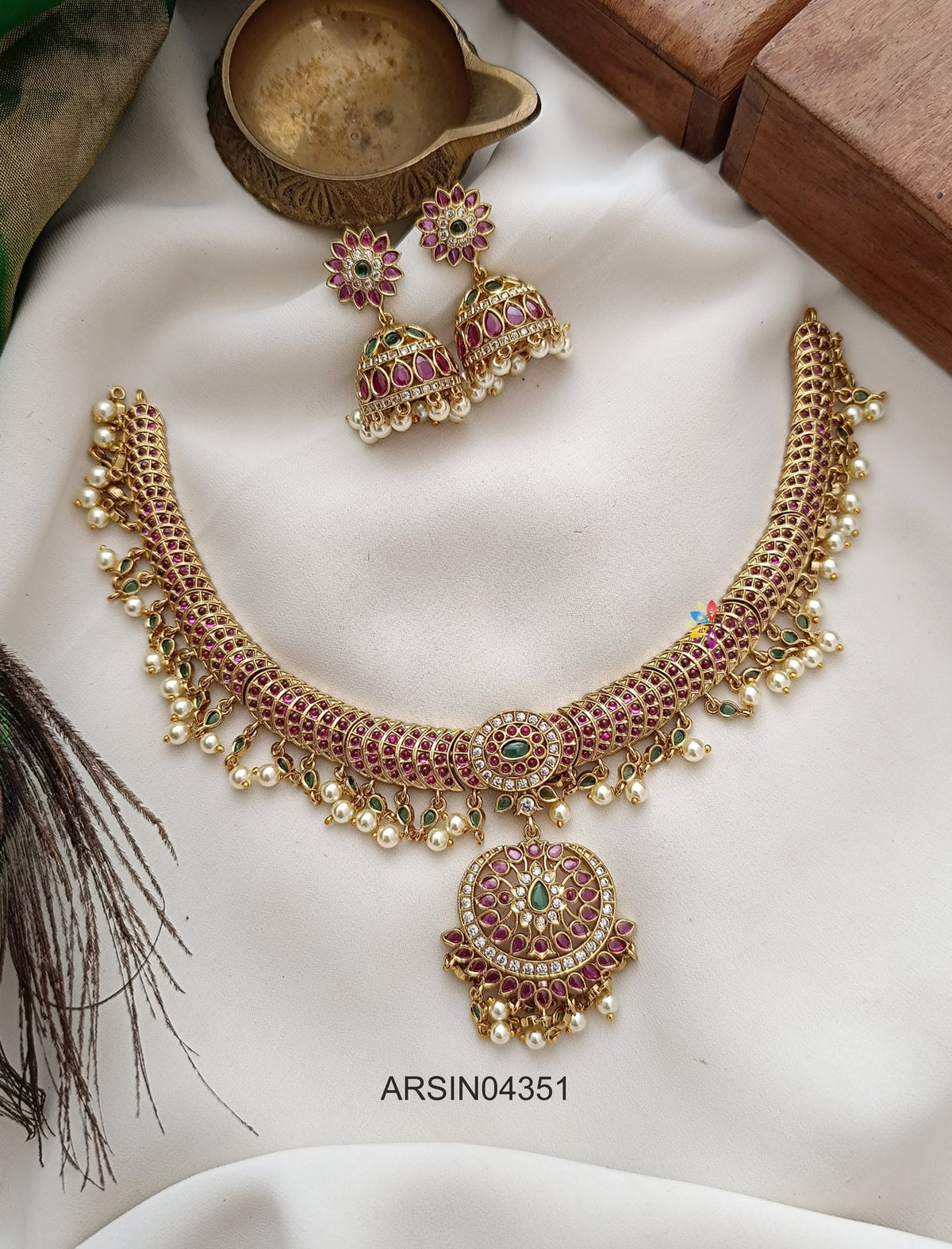 Kemp Stone Pearl Drop Kante Necklace