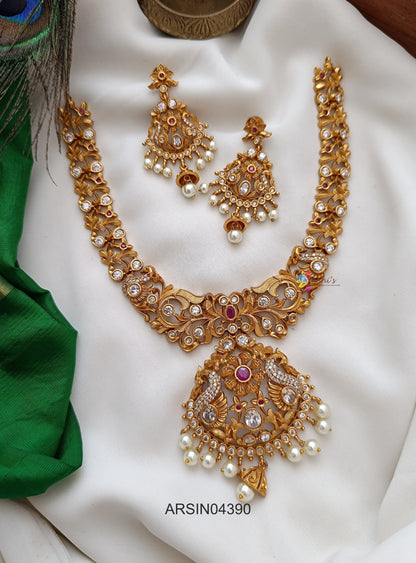 Floral Design Stone Necklace