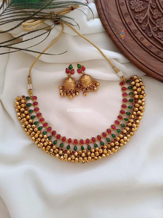 Beautiful kemp gold bead necklace