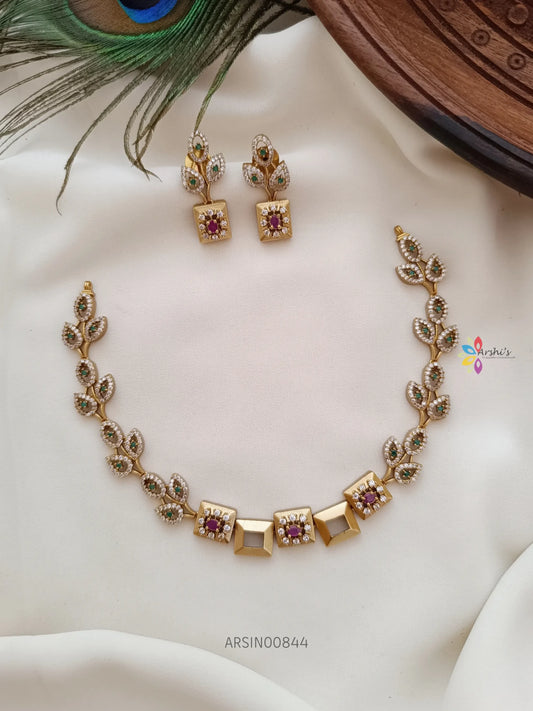 Trendy AD flower design necklace