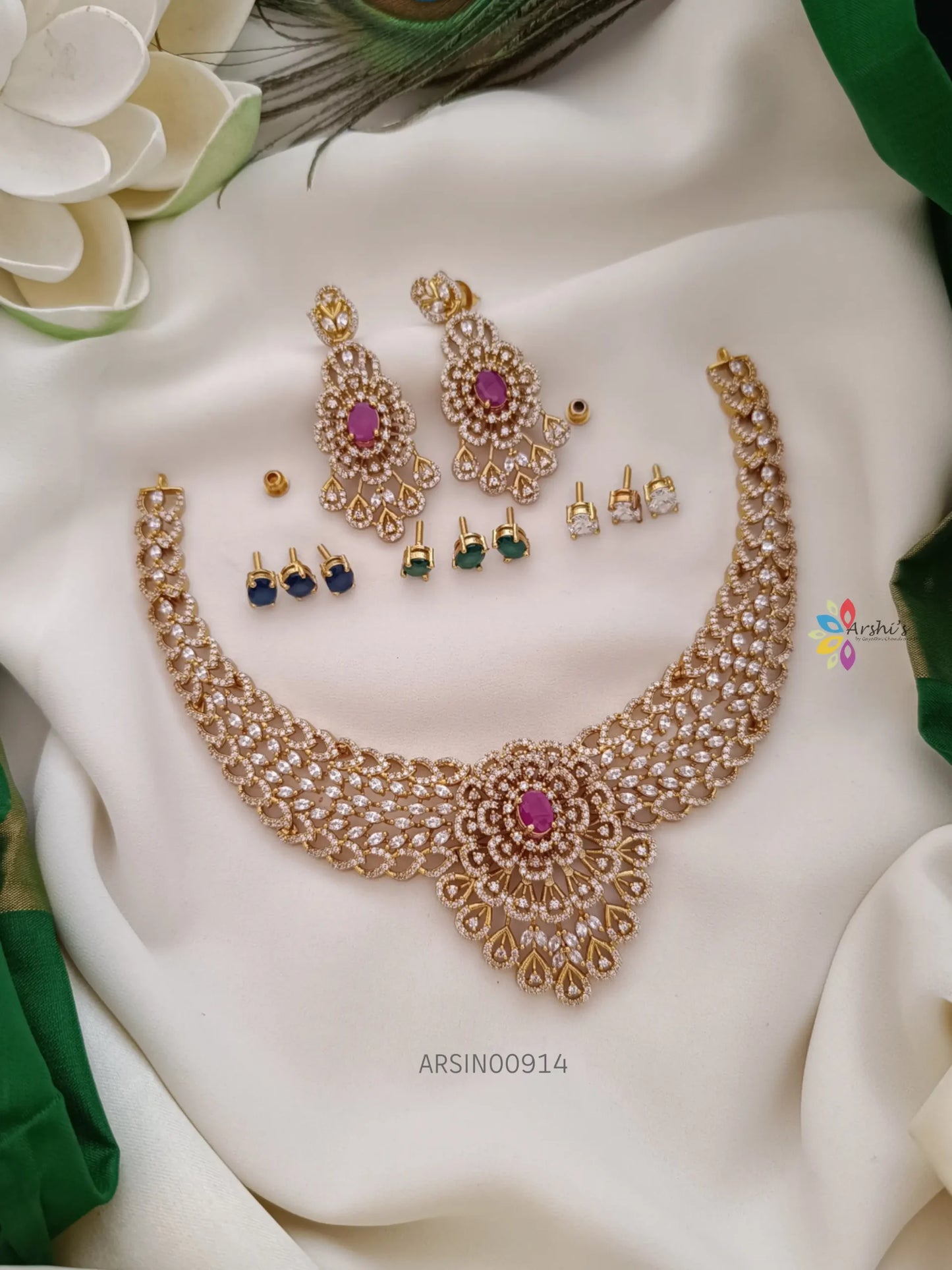 Grand Diamond Alike Stone Changeable Necklace