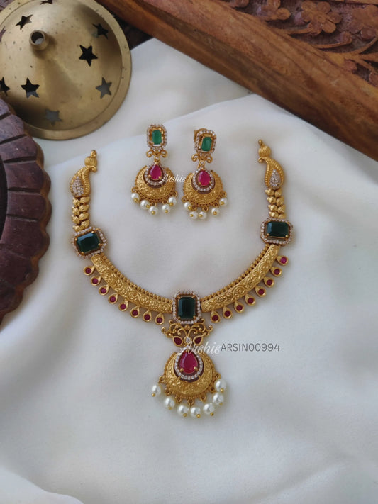 Sparkling Emerald Stone Necklace