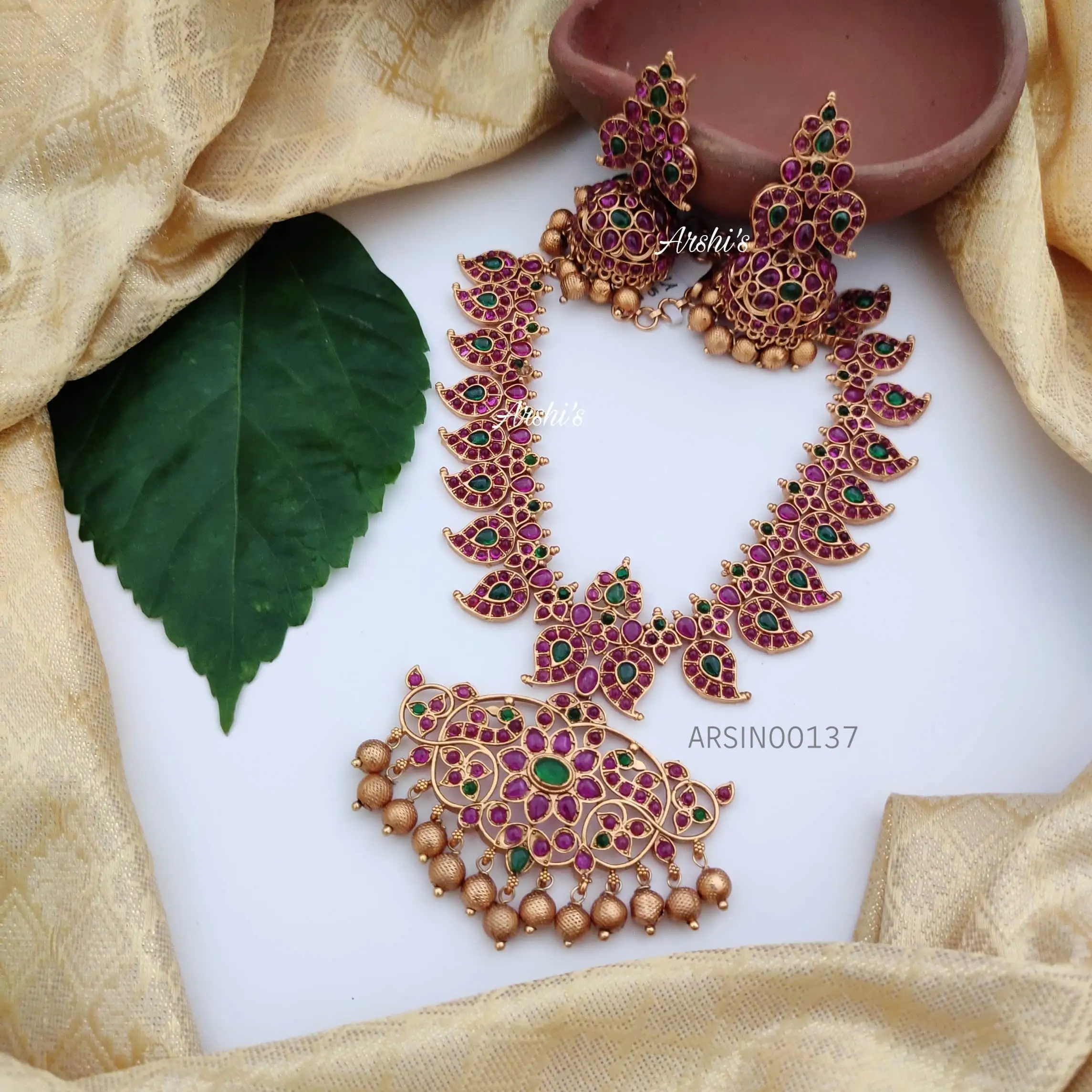 Bridal Mango Design Red and Green Kemp Necklace