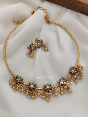 Adorable Flower Kemp Hasli Tube Necklace