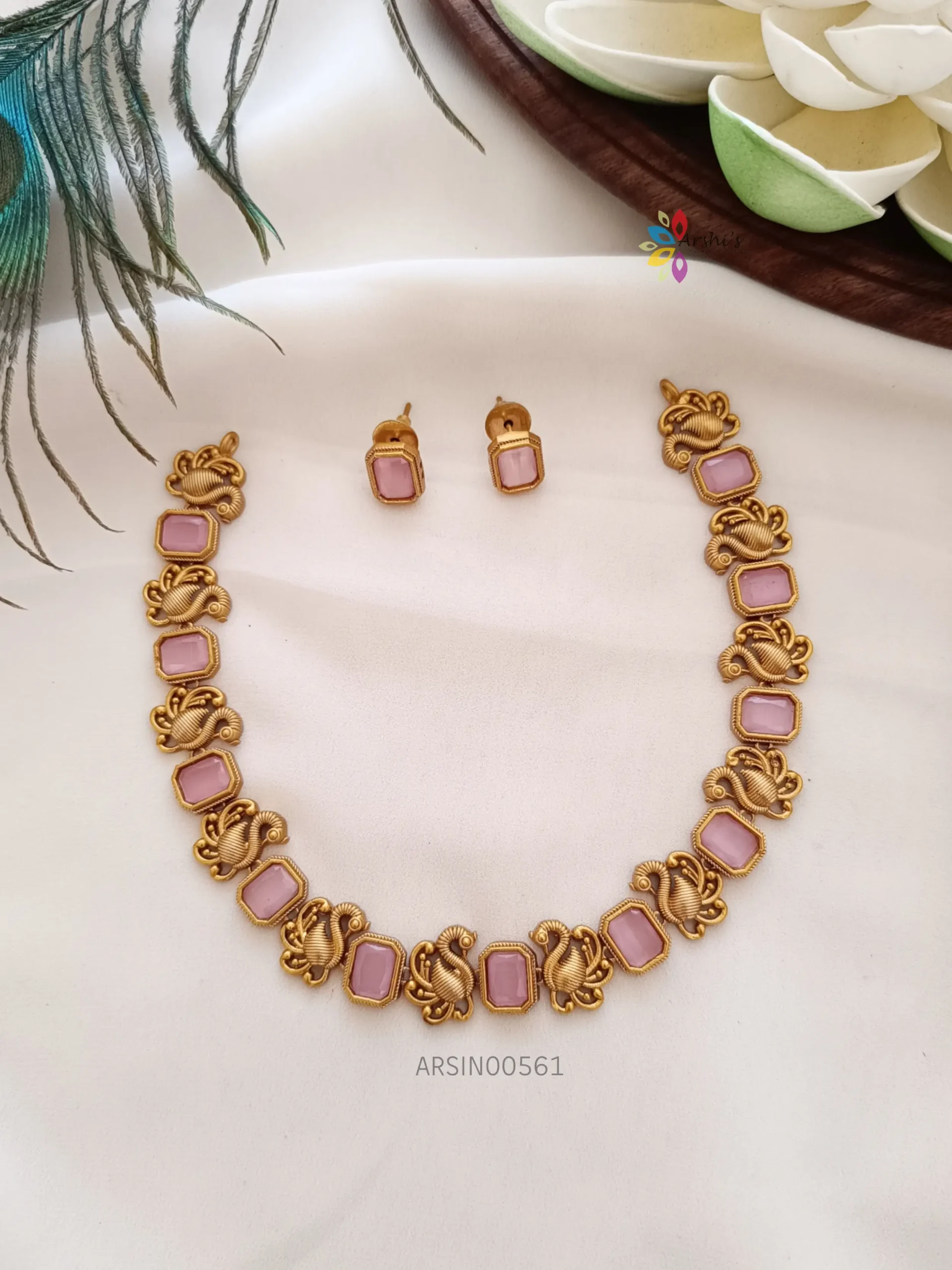 Simple Peacock Pink Stone Necklace