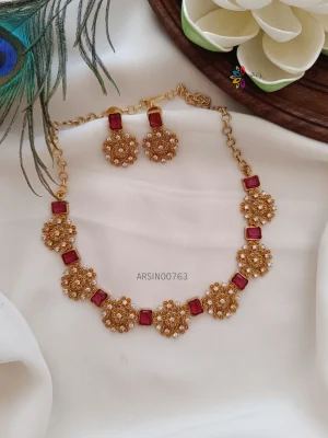 Adorable Red Stone Necklace