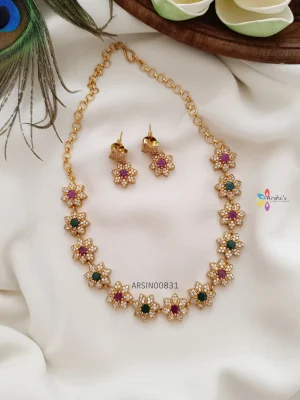 Adorable Flower Design Necklace