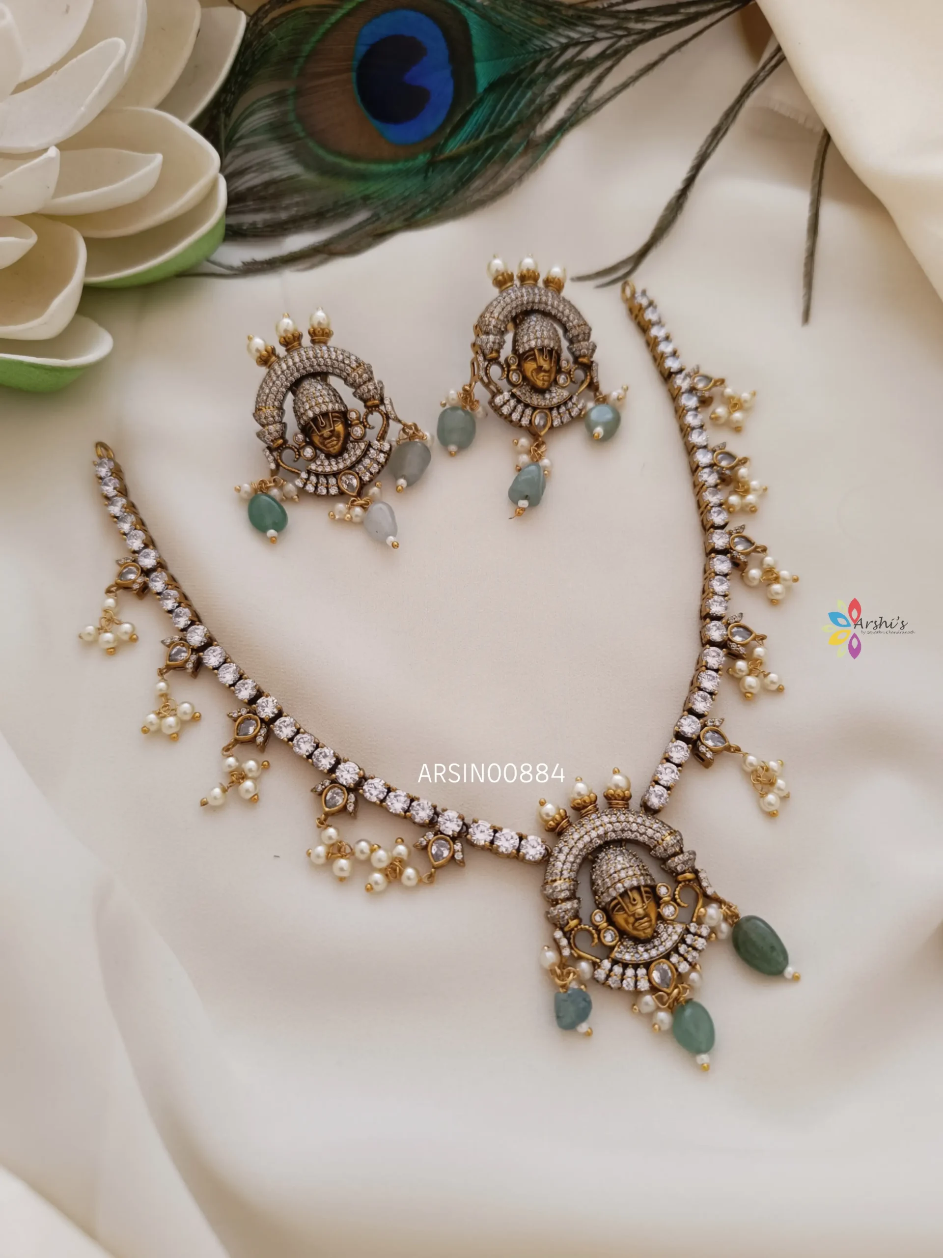 Traditional Victorian Necklace