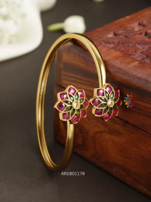 Flower Design Adjustable Bracelet