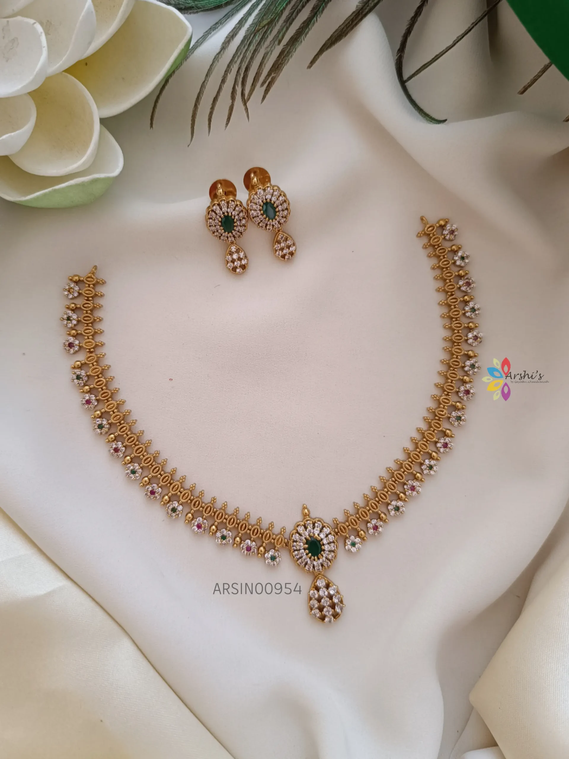 Emerald AD Stone Flower Design Necklace