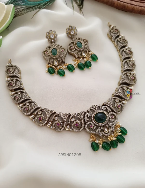 925 Silver Statement Emerald Choker Necklace | Amrrutam