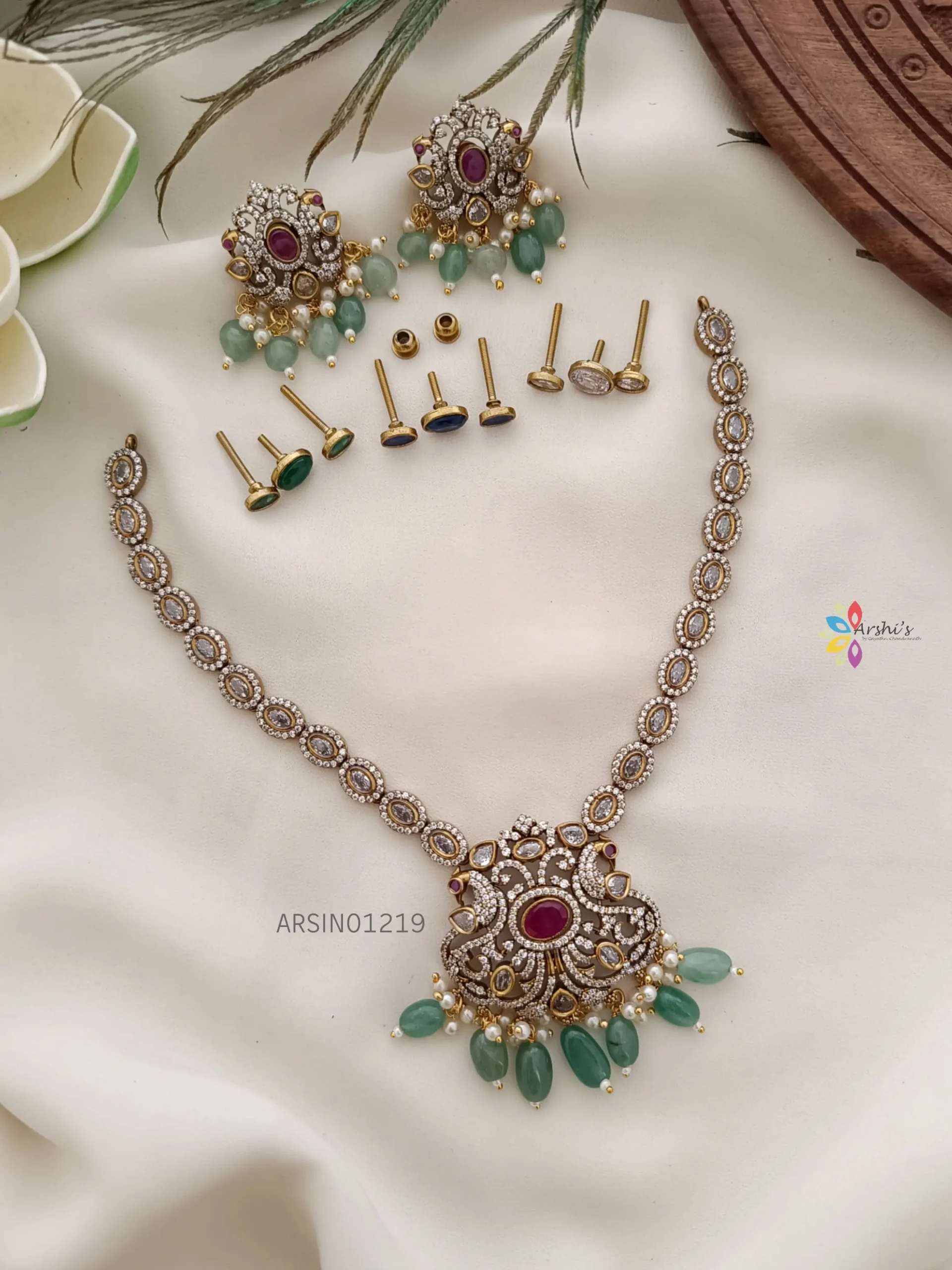 Green Bead Stone Changeable Victorian Necklace