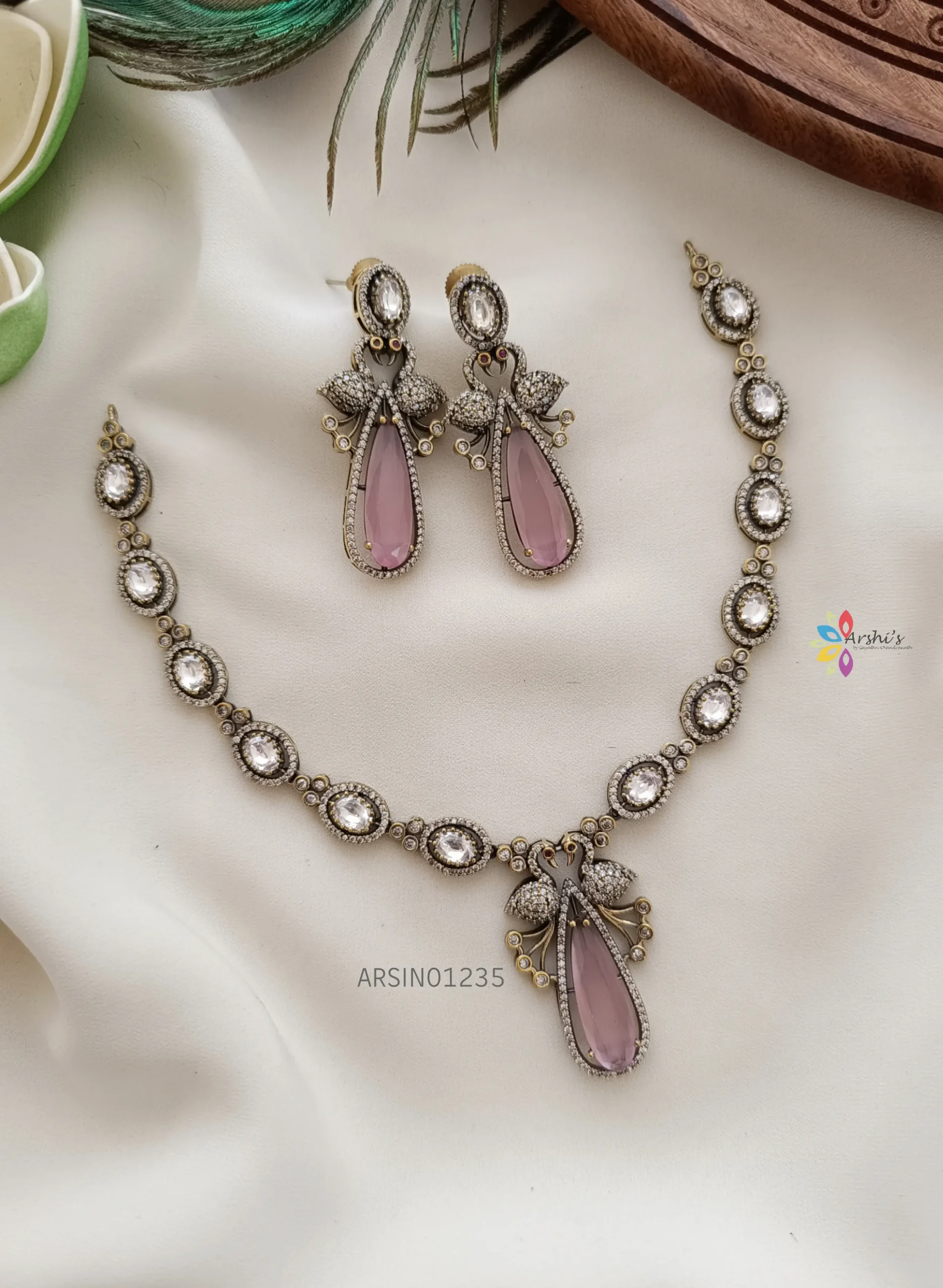 Party Wear Pale Pink Victorian Necklace