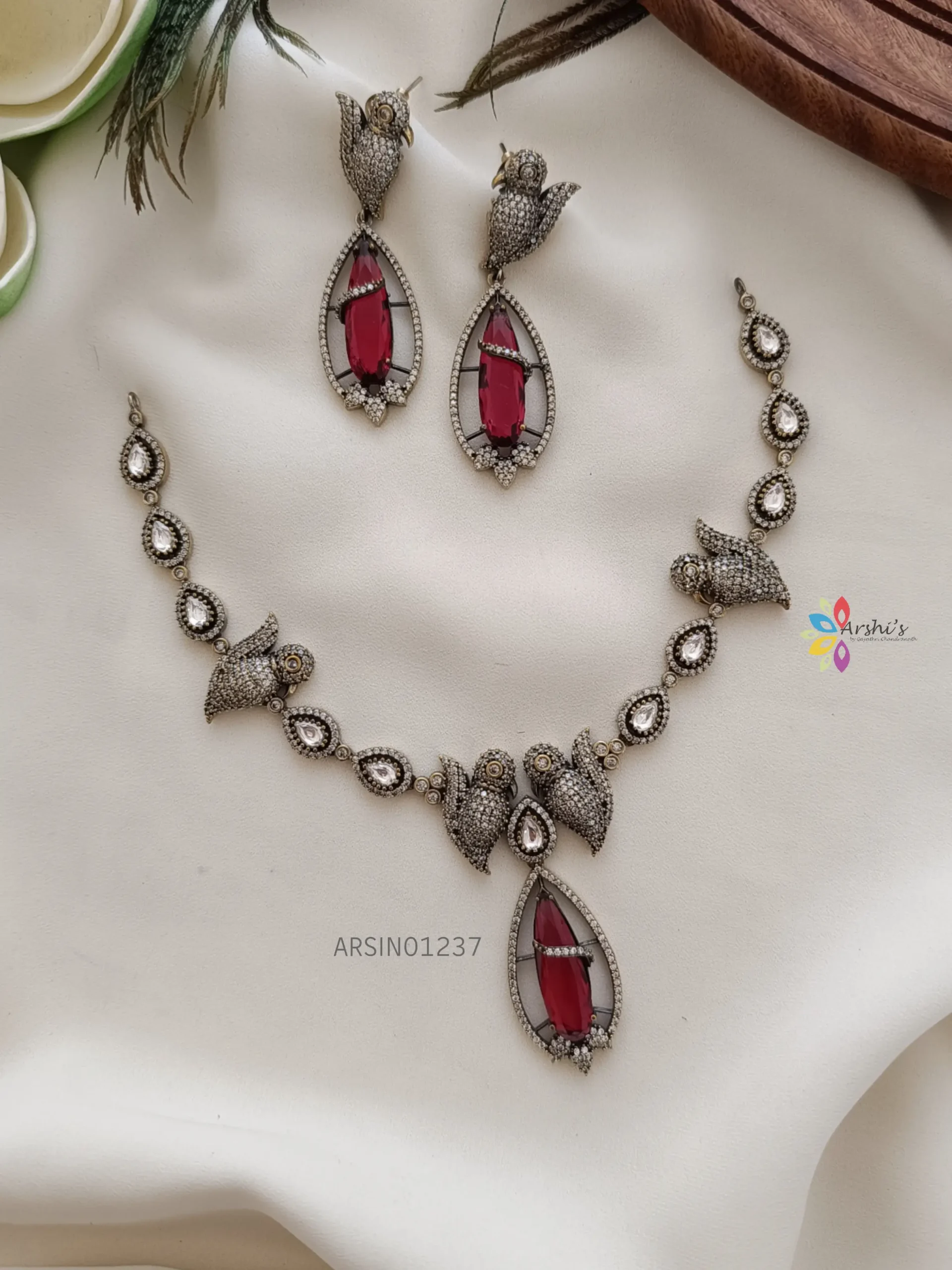 Party Wear Red Victorian Necklace