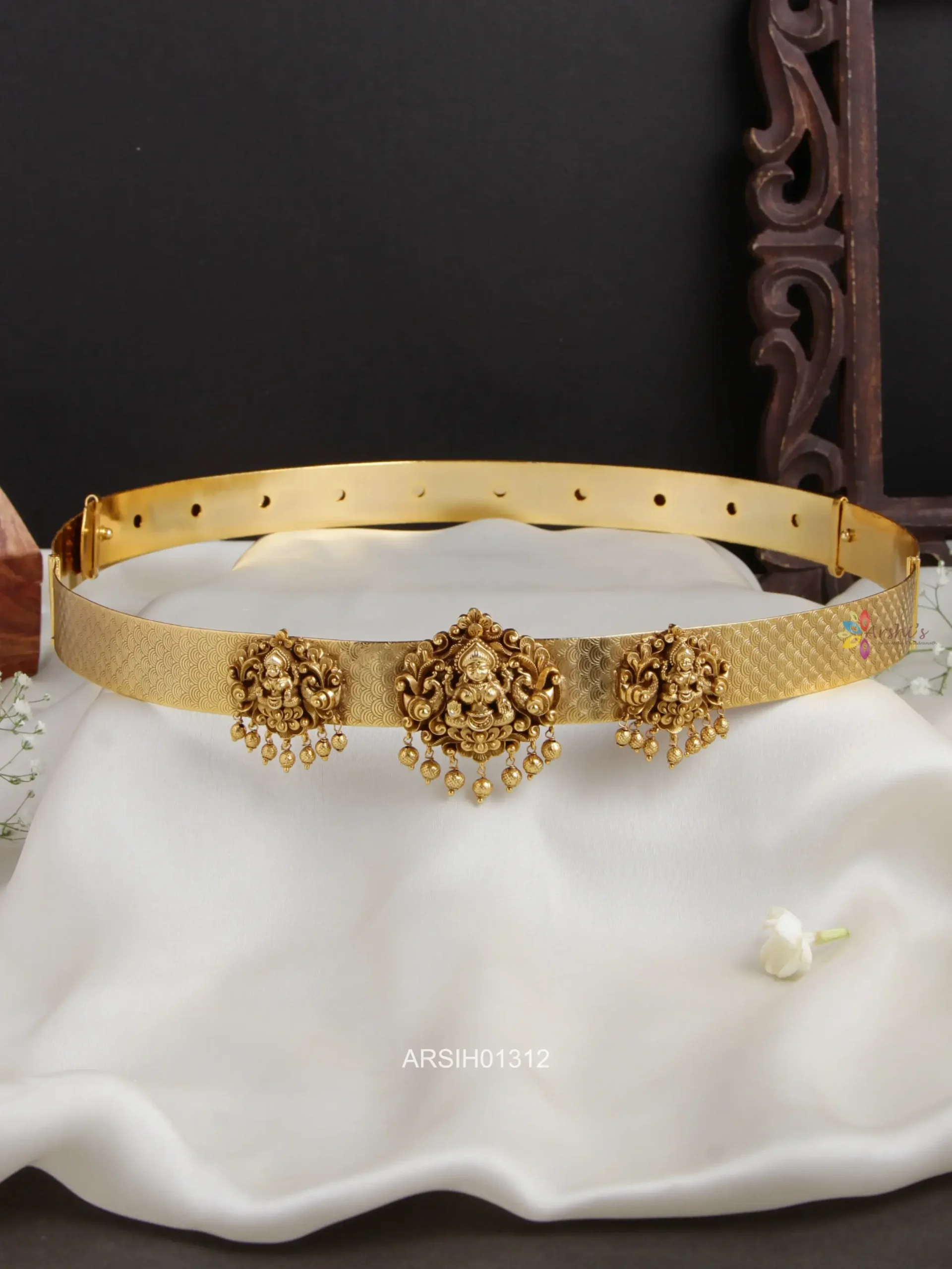 Hipbelt Archives - Arshis - Buy Traditional and Fashion south India Jewels