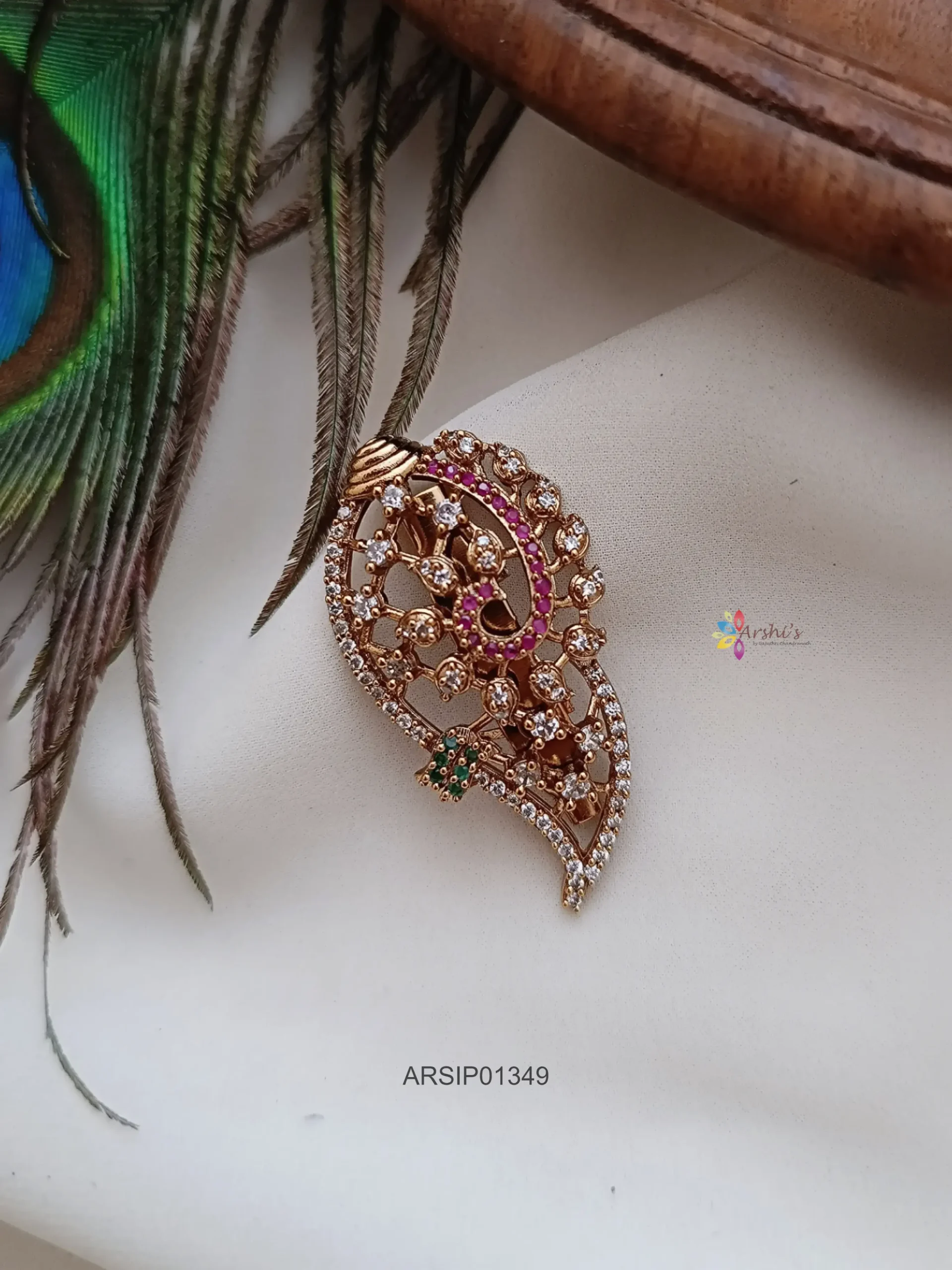 Antique Double Peacock Style Kemp Stone Saree Pin – Abdesignsjewellery