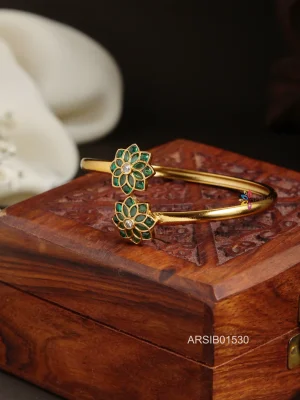 Green Stone Flower Design Bracelet Bangle