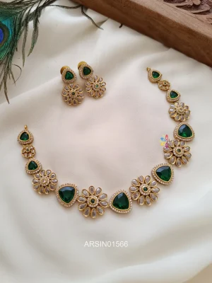 Flower Design Green Stone Necklace