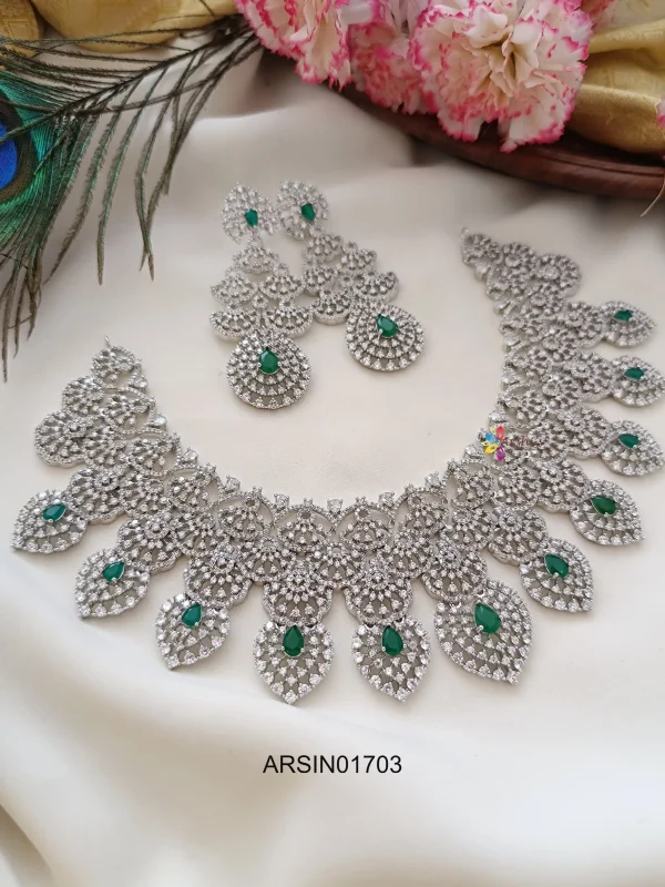 Diamond Alike with Emerald Stone Bridal Neckset