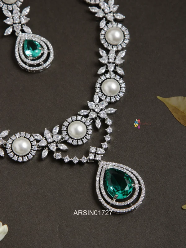 Classic Pearl and Emerald Stone Necklace