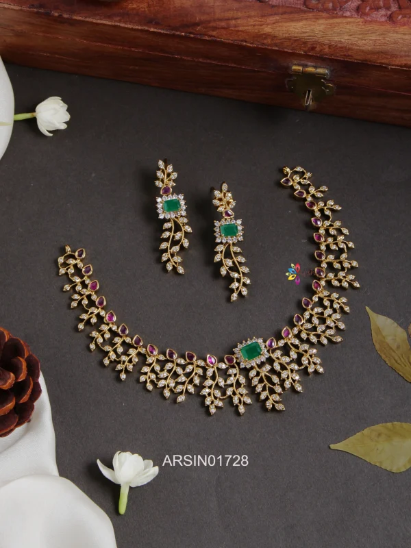 Emerald and White AD Stone Neckset