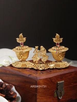 Bride and Groom Design Kumkum Box