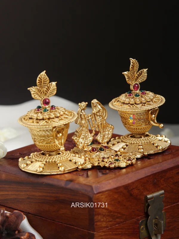 Bride and Groom Design Kumkum Box