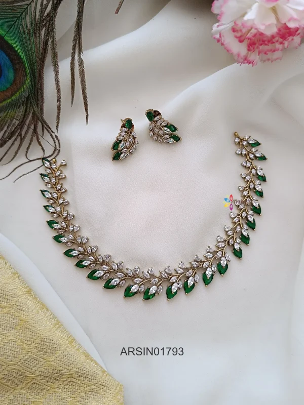 Victorian Leaf Design White and Green Stone Necklace