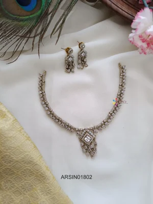 AD White Stone Neckset