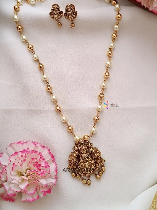 Lakshmi Pendant Perl Chain Necklace