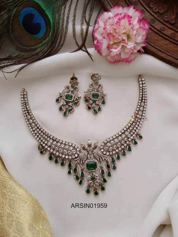 Victorian Green Stone Kante Necklace Set